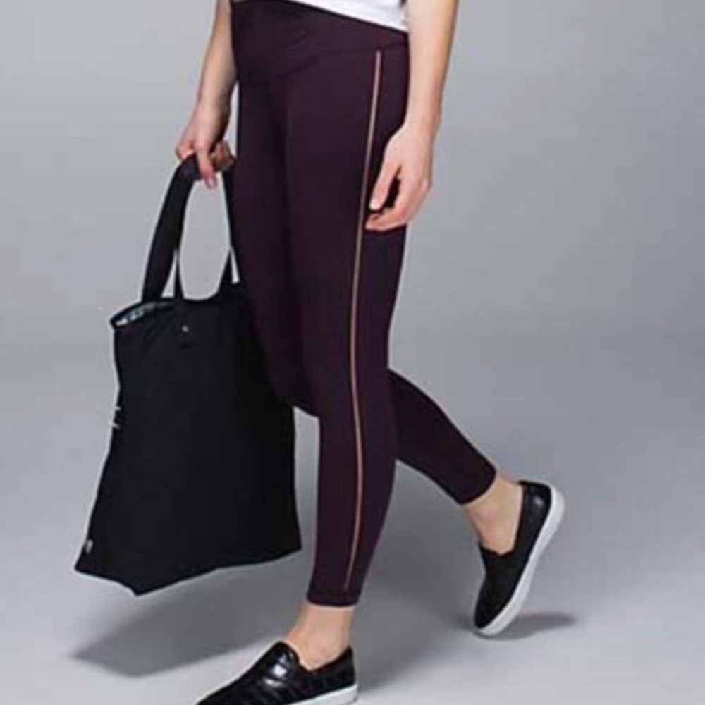 Lululemon High Times Wunder Under 7/8 Blk Cherry 6